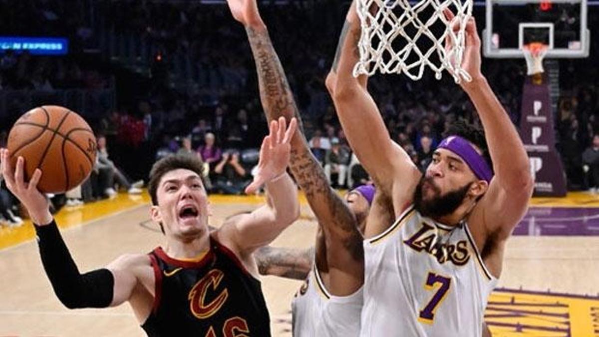Cedi Osman 12 maç sonra galibiyeti getirdi