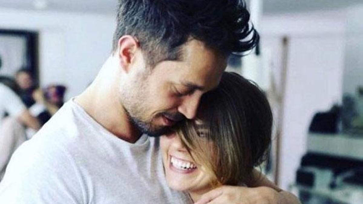 Aslı Enver, Murat Boz'un annesini takibe aldı