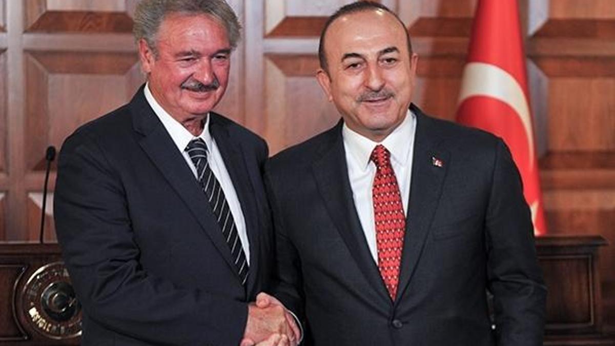 Çavuşoğlu: Stratejik ortaklar sosyal medya üzerinden konuşmaz
