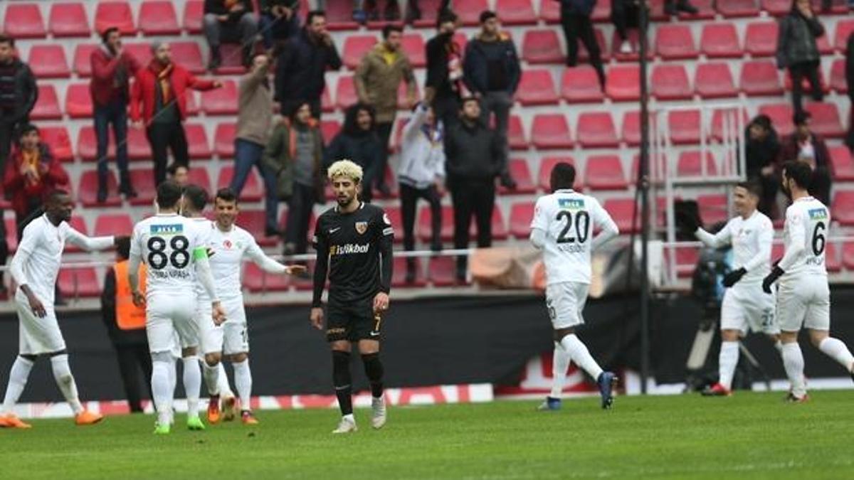 Akhisarspor, kupada avantajı kaptı