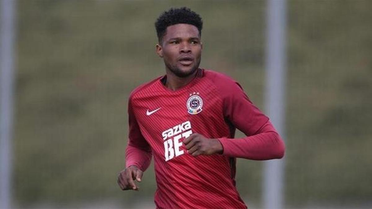 Galatasaray forvetine kavuşuyor