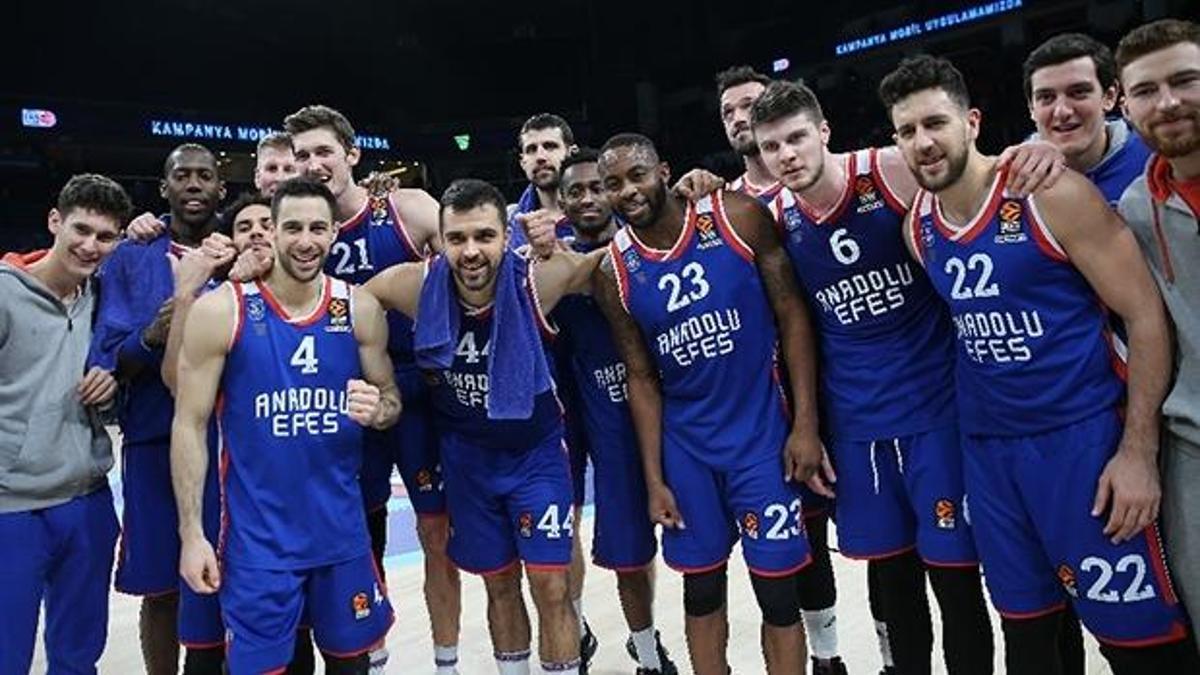 Anadolu Efes hız kesmedi