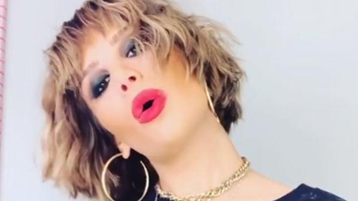 İrem Derici imaj değiştirdi