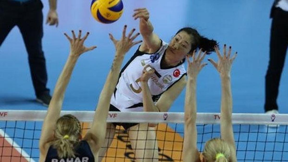 Vakıfbank, Fenerbahçe'yi devirdi!