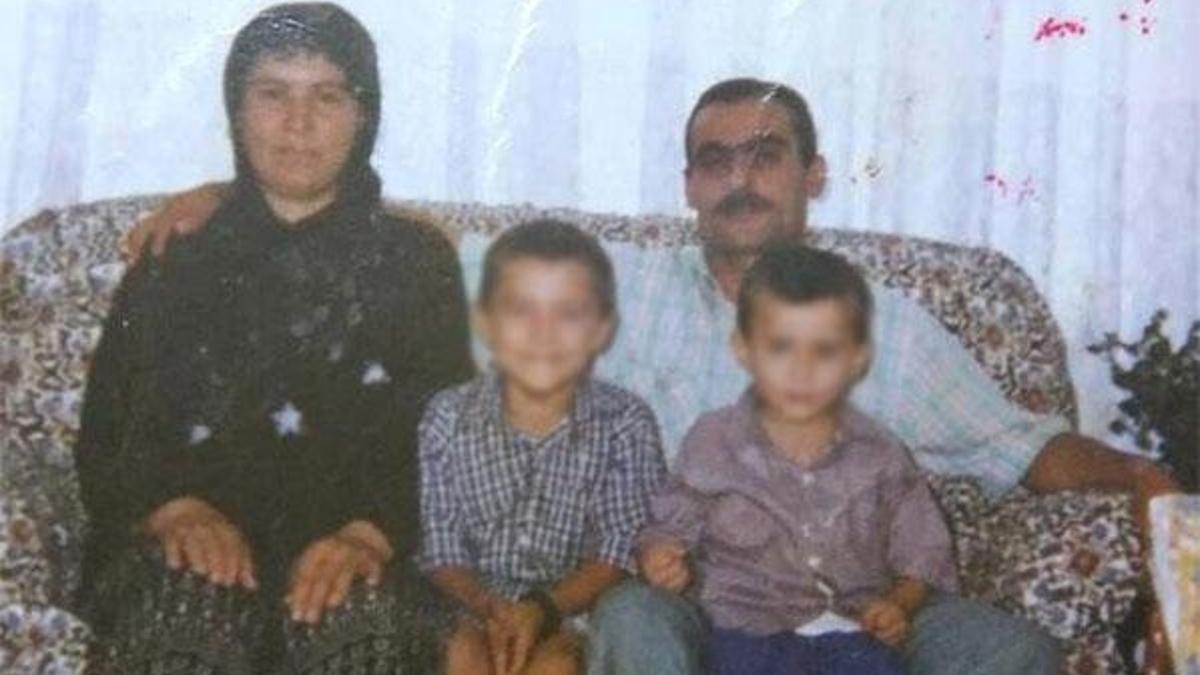 Eşini kalbinden bıçakladı