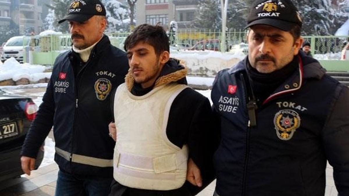 Kardeşini kıskançlık yüzünden öldürmüş
