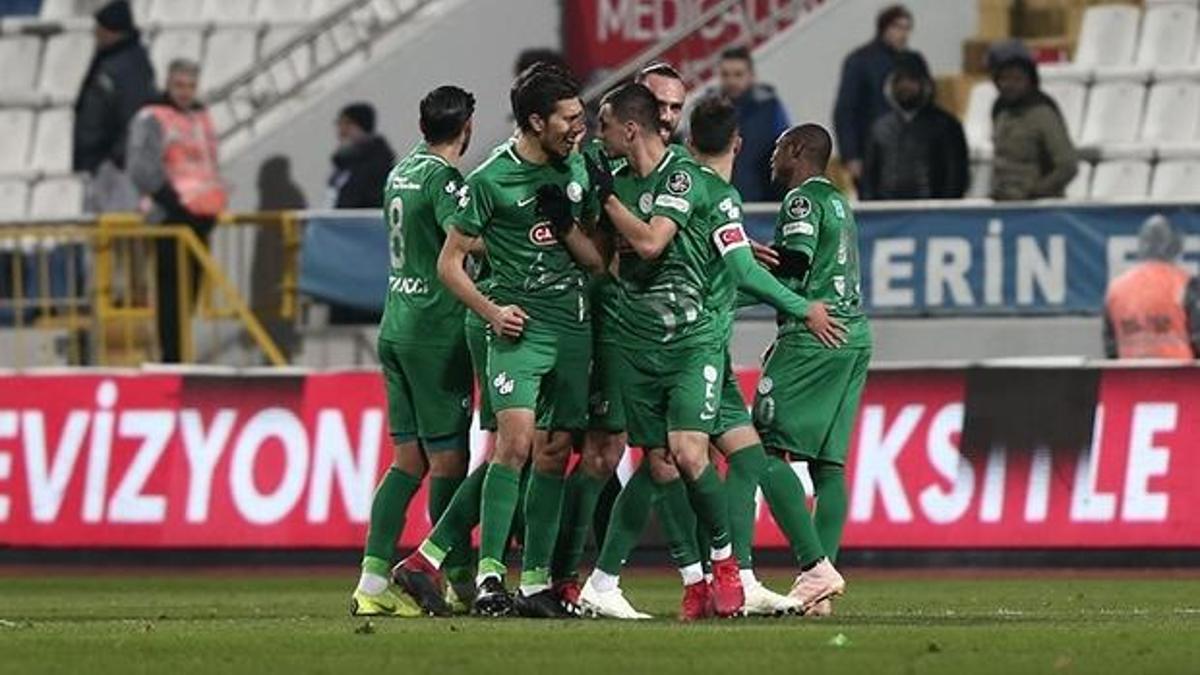 Kasımpaşa'ya evinde Rizespor çelmesi