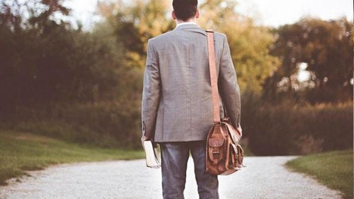 İşe alkollü gelmek işverenin haklı nedenle derhal fesih hakkını doğurur mu?