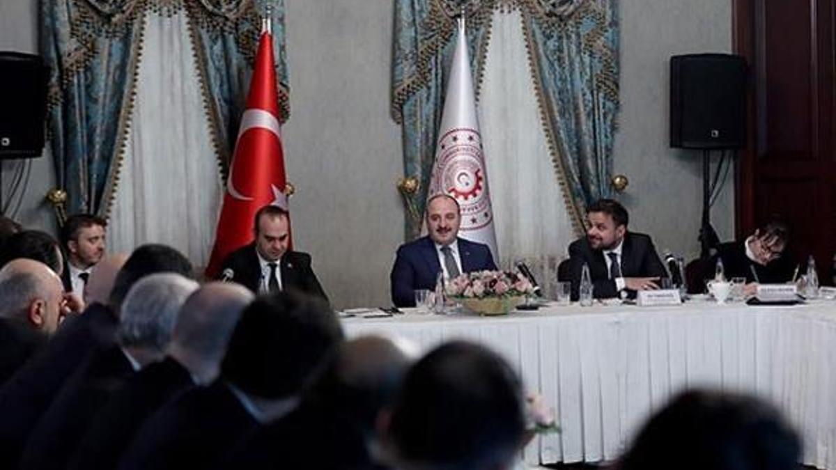 Bakan Varank'tan önemli açıklamalar!