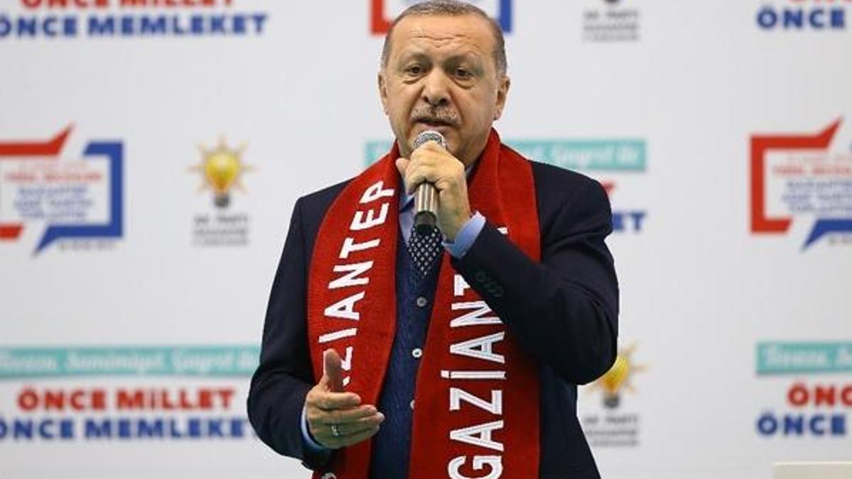 Cumhurbaşkanı Erdoğan'dan sert sözler: Bunun adı tefeciliktir, vatana ihanettir