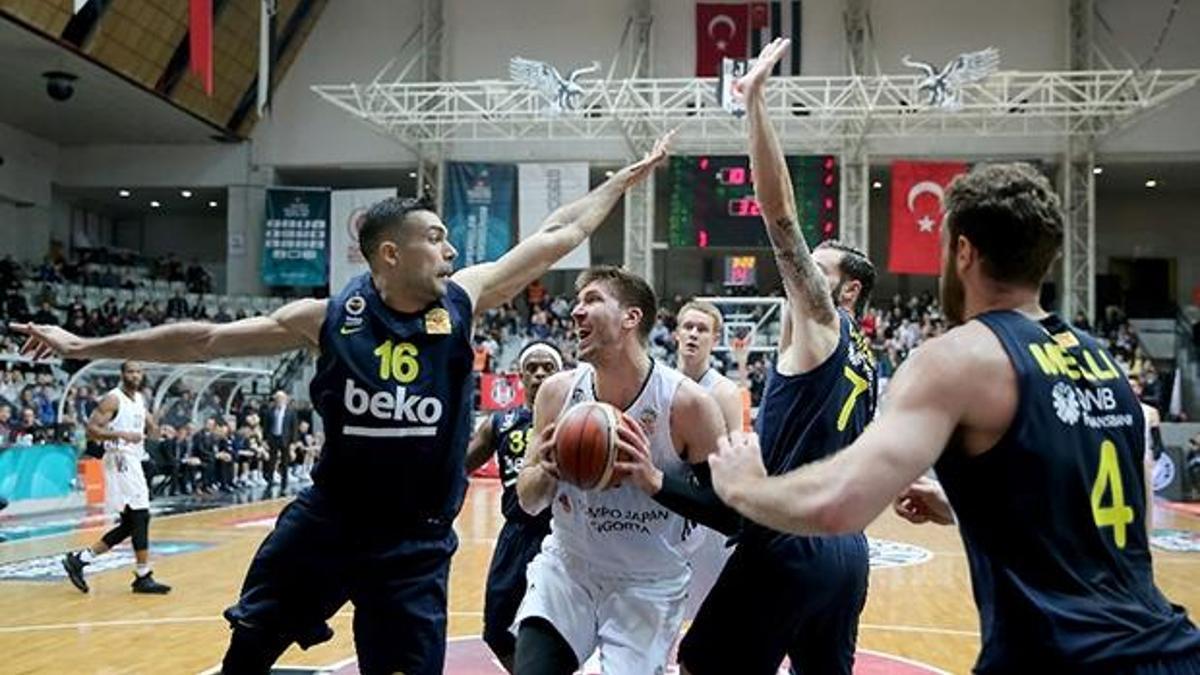 Fenerbahçe derbide fark attı