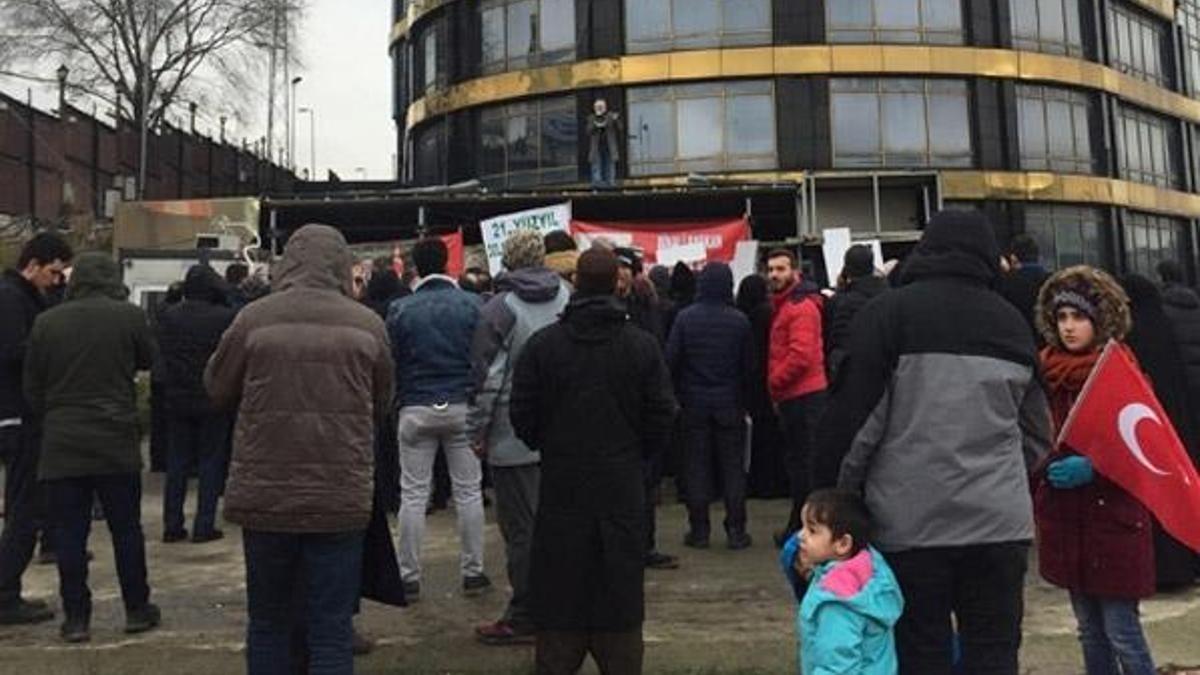 Jet Fadıl mağdurlarından Caprice Gold önünde eylem
