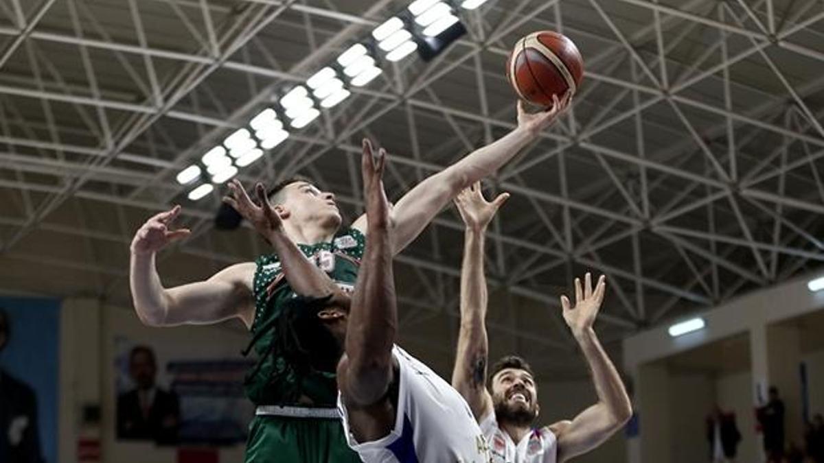 Banvit seriye bağladı