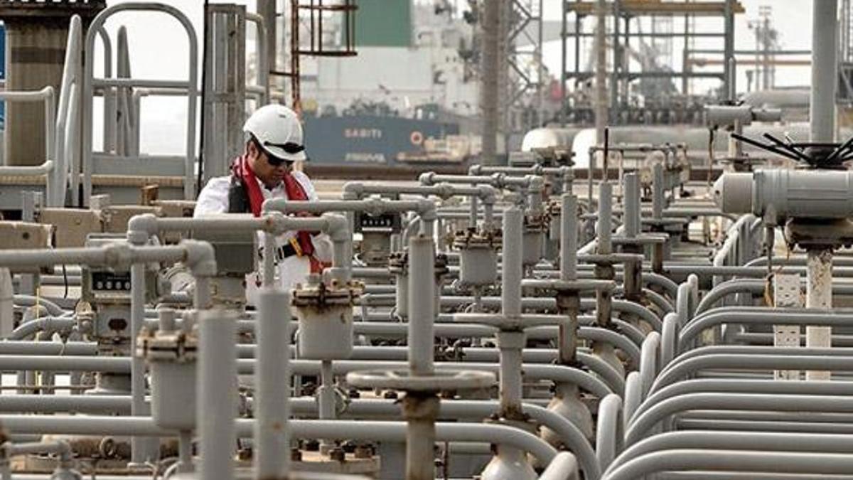 Türkiye kasımda İran'dan petrol alımını durdurdu