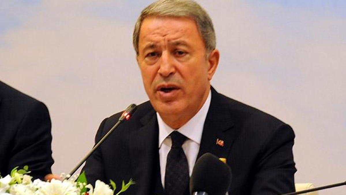 Bakan Akar'dan "sürpriz" davet