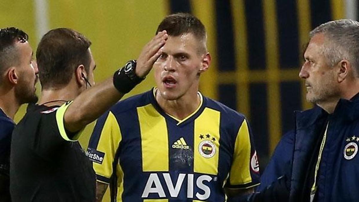 PFDK'dan Fenerbahçeli Skrtel'e 3 maç ceza!