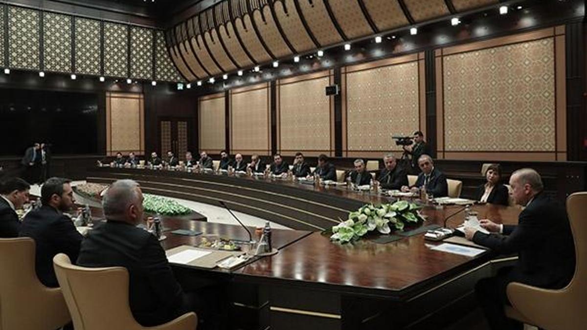 Cumhurbaşkanı Erdoğan, Külliye'de sinema sektörünün temsilcileri ile görüştü!