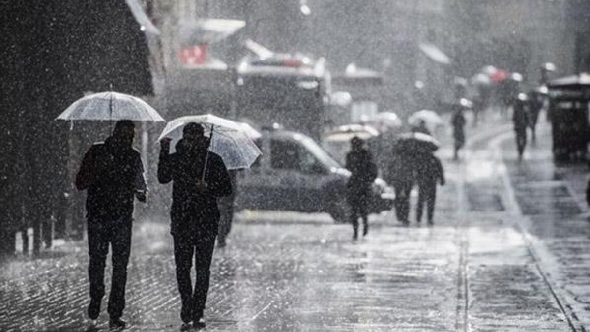 Meteoroloji'den kritik sağanak yağış uyarısı! İstanbul'da bugün hava nasıl olacak?
