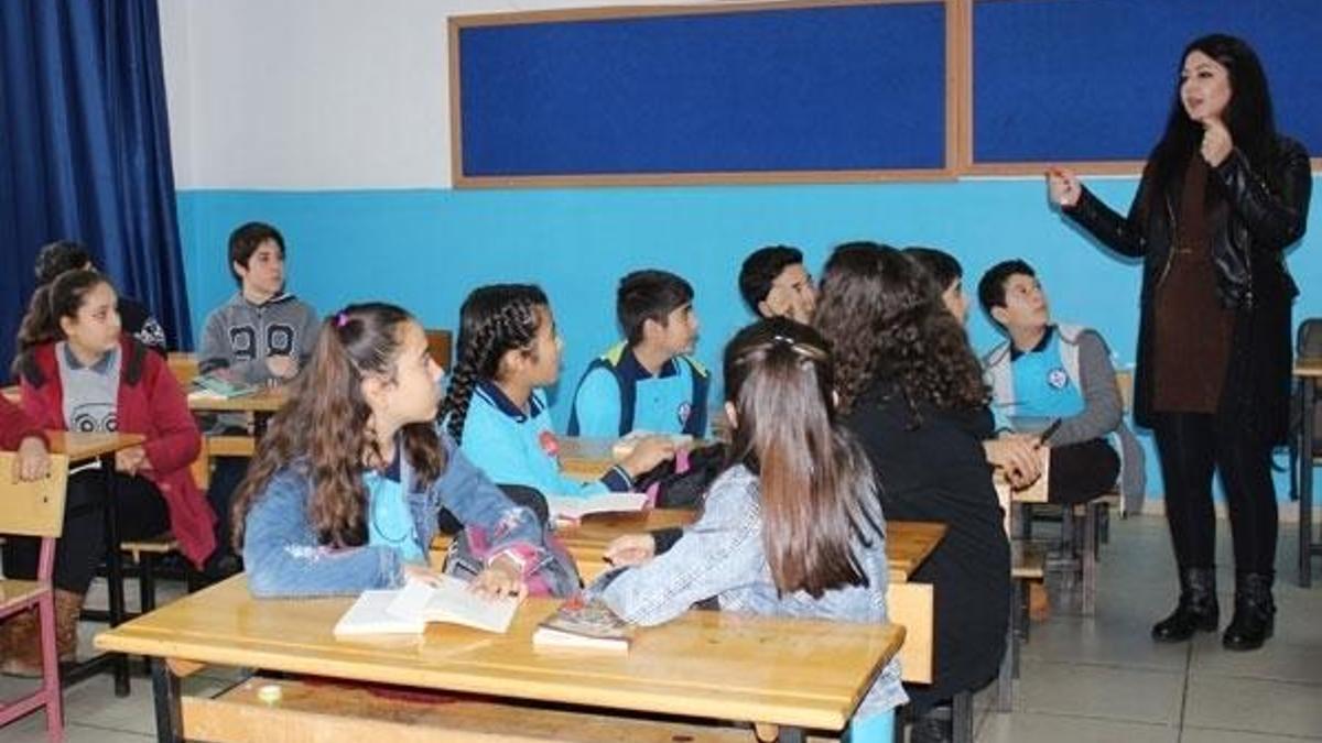 Binlerce kişi bugünü bekliyordu! 20 bin 500 yeni öğretmen...