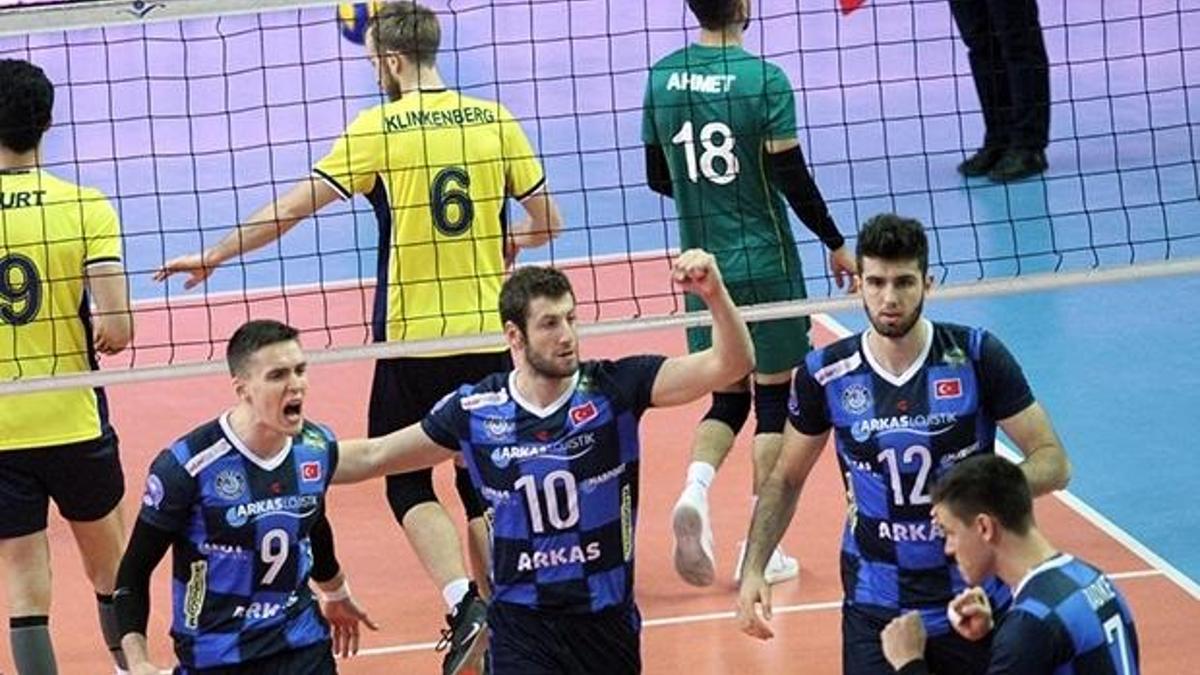Arkasspor evinde F.Bahçe'yi devirdi