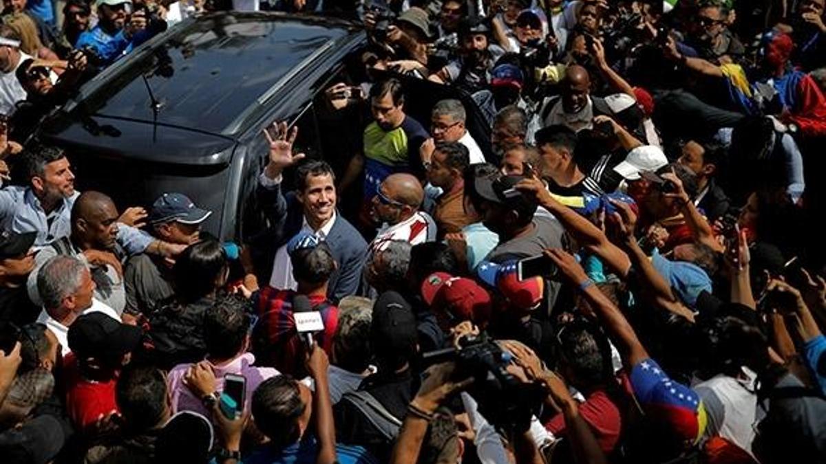 Guaido'dan 12 Şubat'ta yeniden sokağa çıkma çağrısı