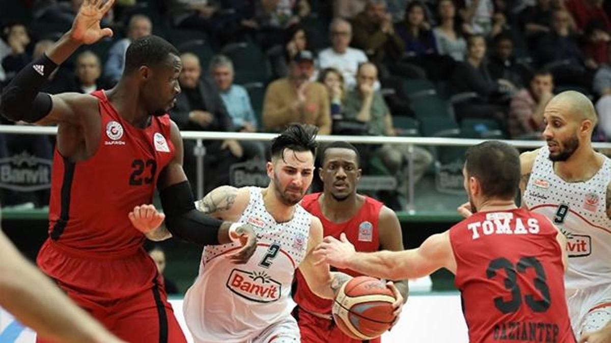 Banvit evinde kaybetti