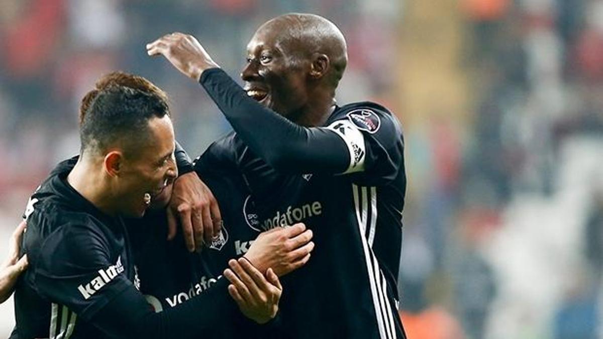 Adriano’dan sözleşme açıklaması