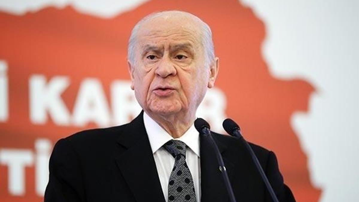 Bahçeli'den İlber Ortaylı'ya sert tepki: Ahkam kesemez!