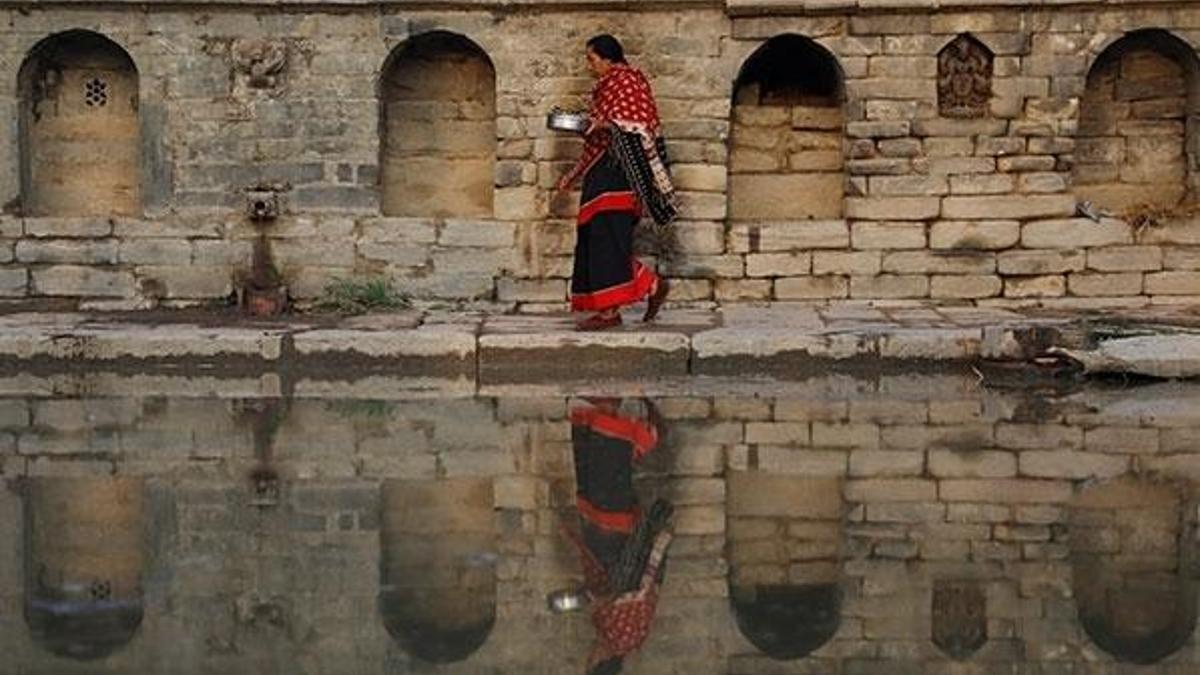 Nepal'de genç kadın regl döneminde uygulanan gelenek nedeniyle öldü