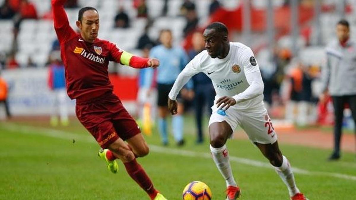 Antalyaspor'da Aly Cissokho kadro dışı bırakıldı!