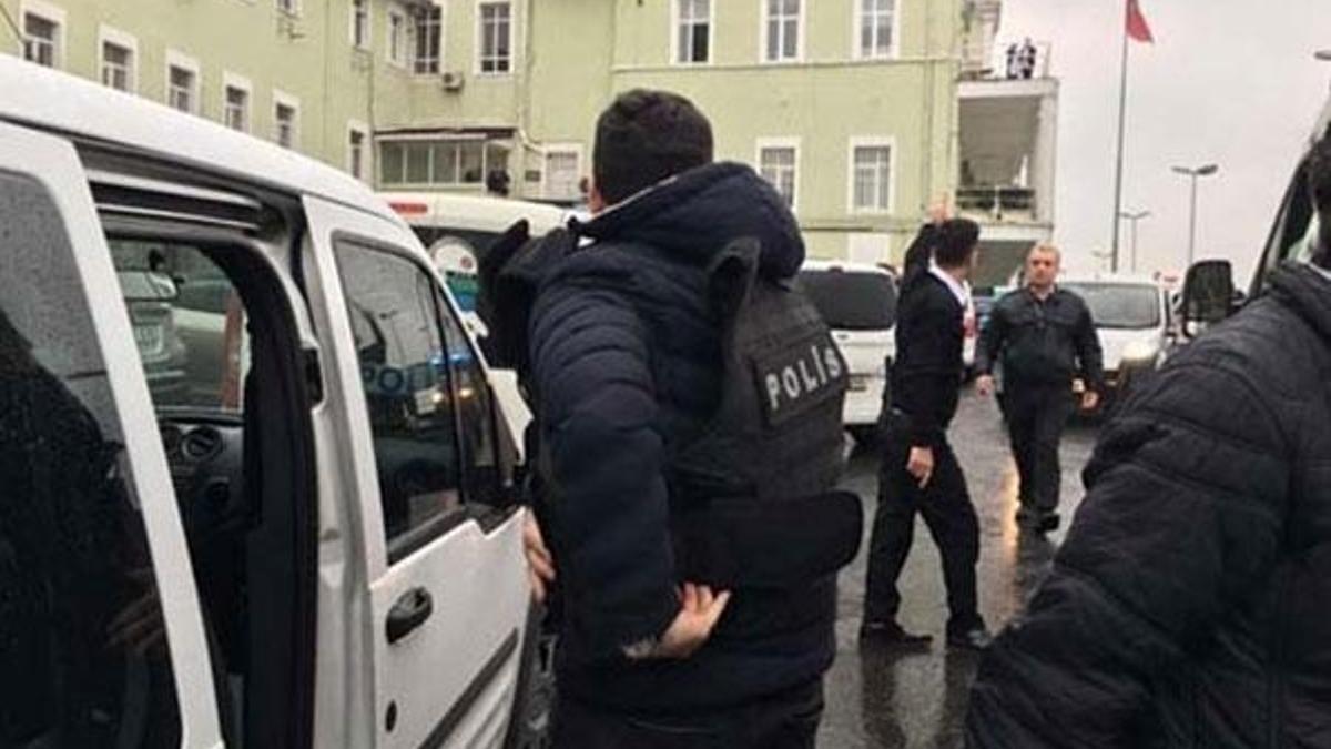 Kasımpaşa Askeri Deniz Hastanesi'nde silahlı kişi hareketliliği