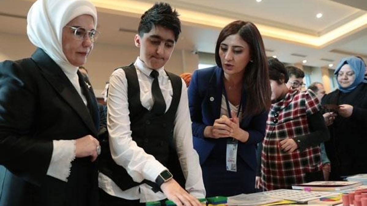 Emine Erdoğan: Eğitim tek bir formüle sığdırılamaz