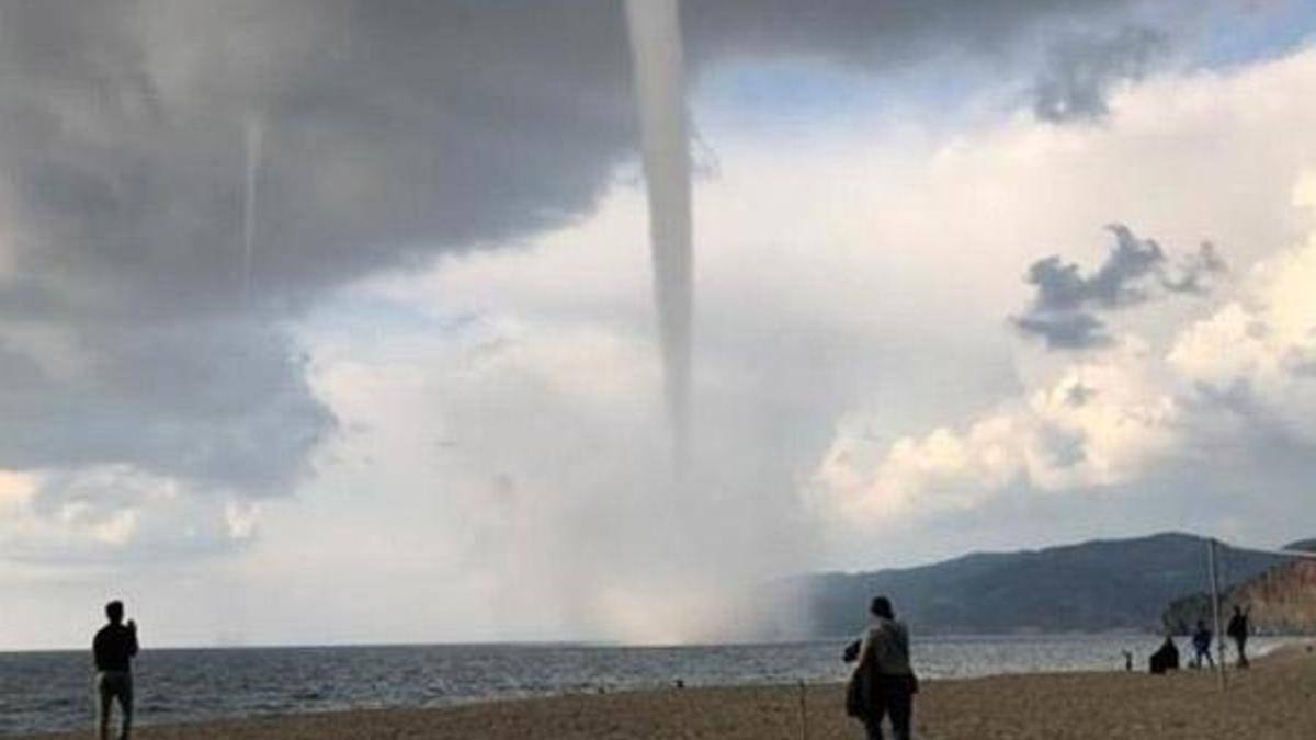Antalya'da hortum alarmı! Eğitime 1 gün ara verildi