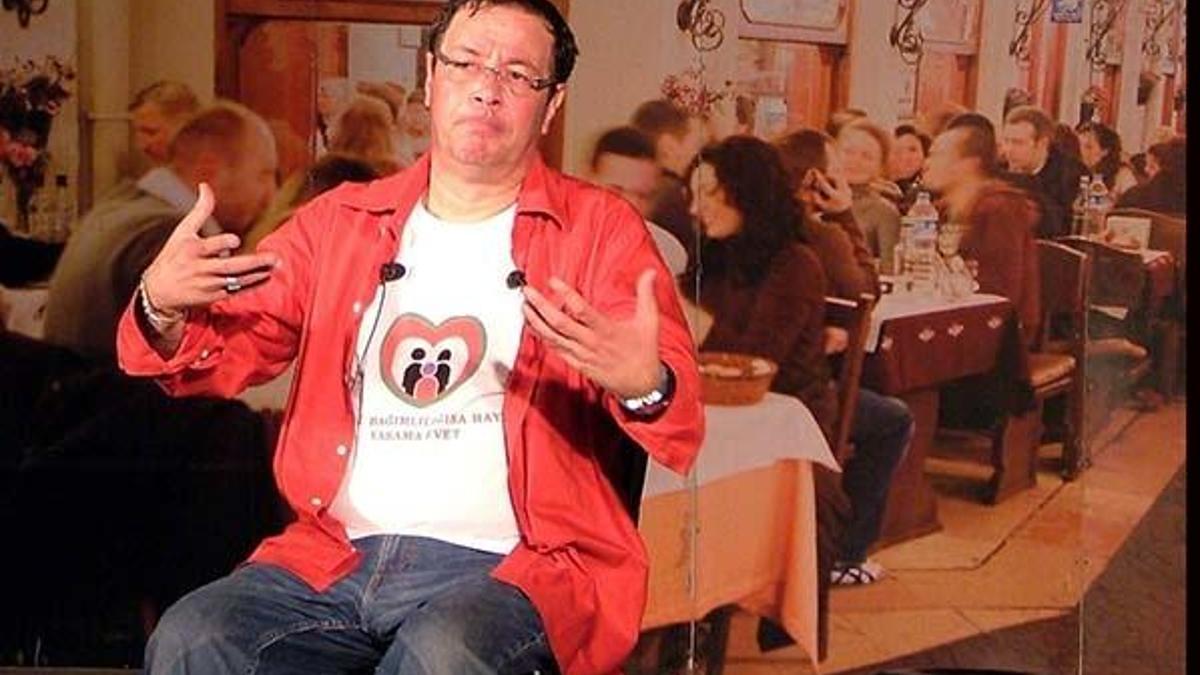 Ünlü oyuncu Yalçın Menteş hayatını kaybetti