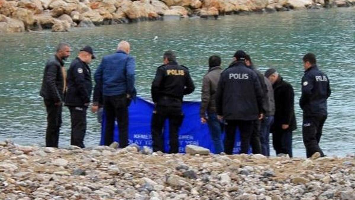 Vücudunun üst tarafı olmayan erkek cesedi kıyıya vurdu!