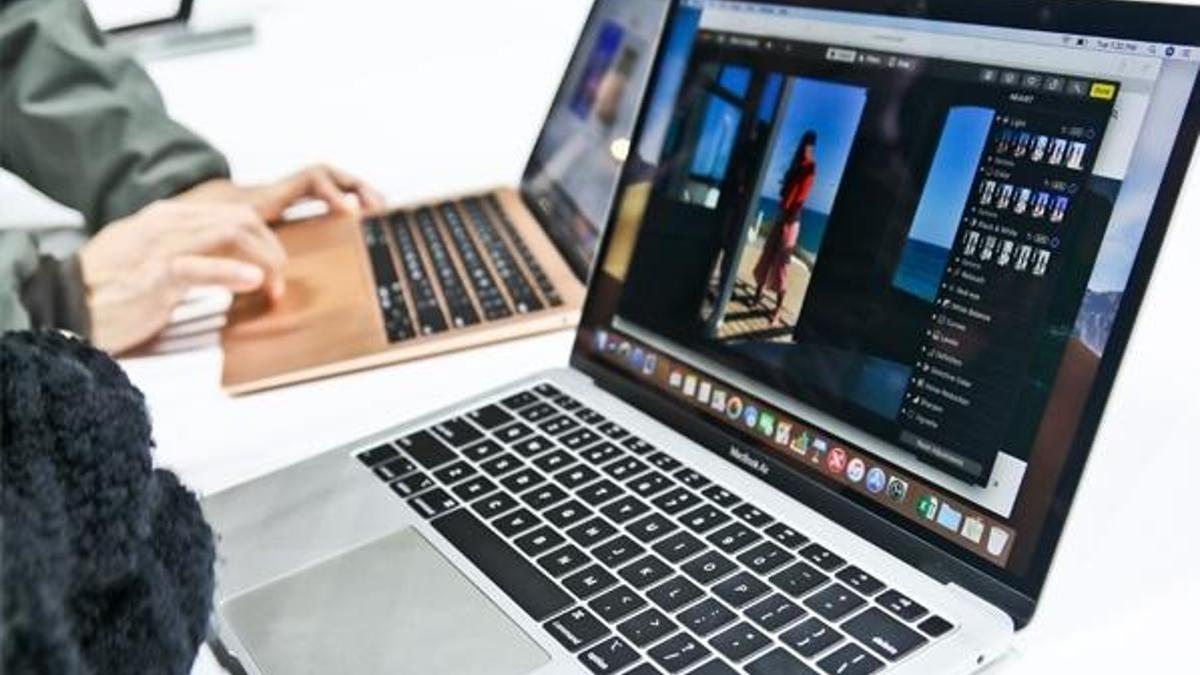 Macbook Pro'ların hoparlörlerini patlatan hataya dikkat!