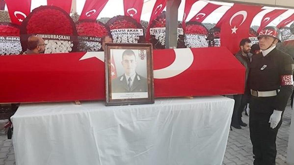Helikopter kazası şehitleri son yolculuğuna uğurlandı!