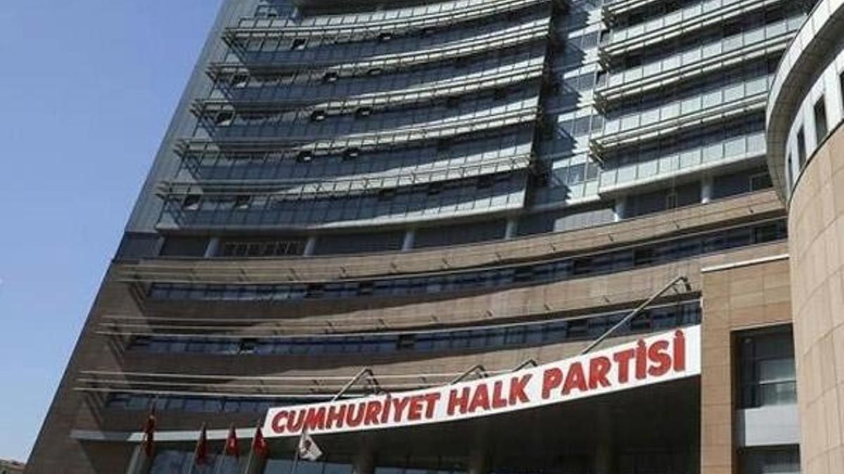 İstifa dalgası sürüyor... Mevcut başkanlar CHP’ye rakip oluyor