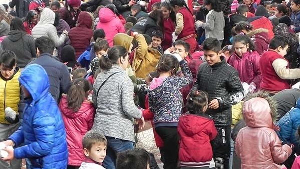 Milli Eğitim Bakanlığı izin verdi, ünlü sunucu öğrencilere yoga öğretecek