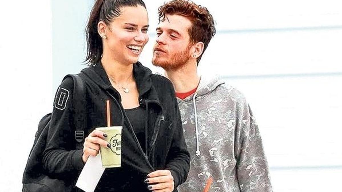 Adriana Lima'dan göndermeli paylaşım