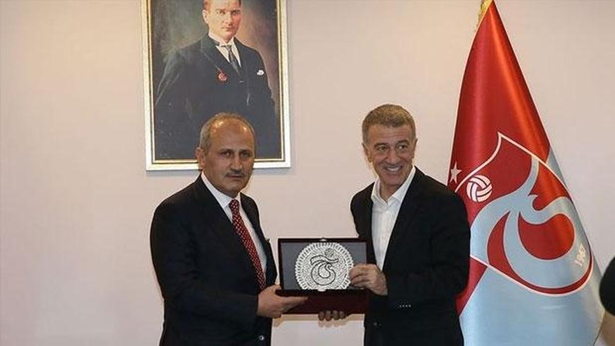 Bakan Turhan'dan Trabzonspor'a ziyaret
