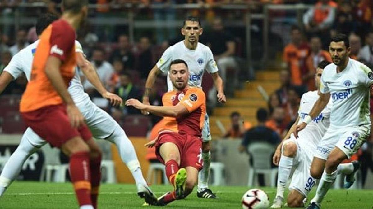 Kasımpaşa - Galatasaray maçında ilk 11'ler belli oldu!