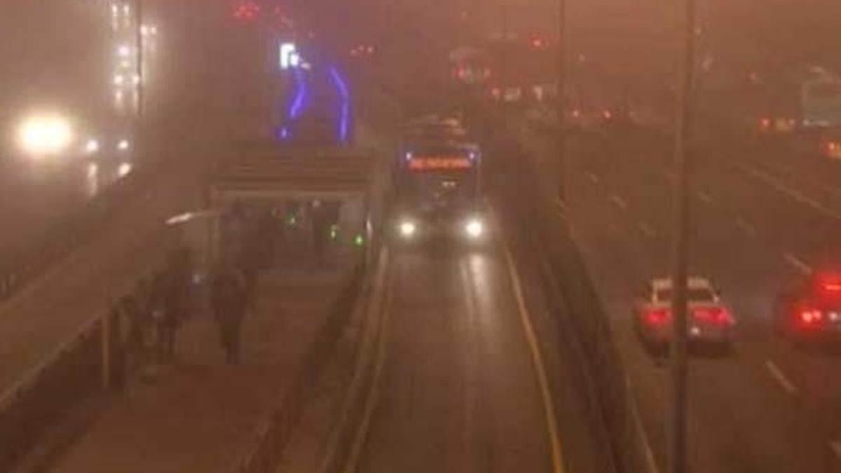 İstanbul’da yoğun sis! Göz gözü görmüyor...