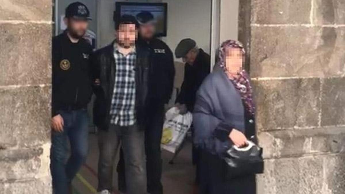 İzmir'de FETÖ operasyonu! Kripto örgüt üyeleri...
