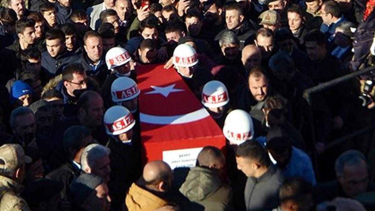 Afrin şehidi, gözyaşları ve dualarla uğurlandı