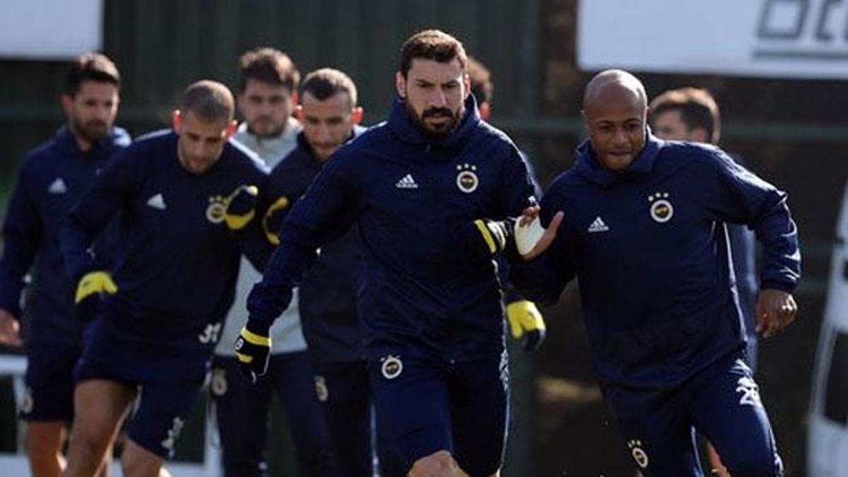 Fenerbahçe'de iki yıldız Zenit kadrosunda yok!