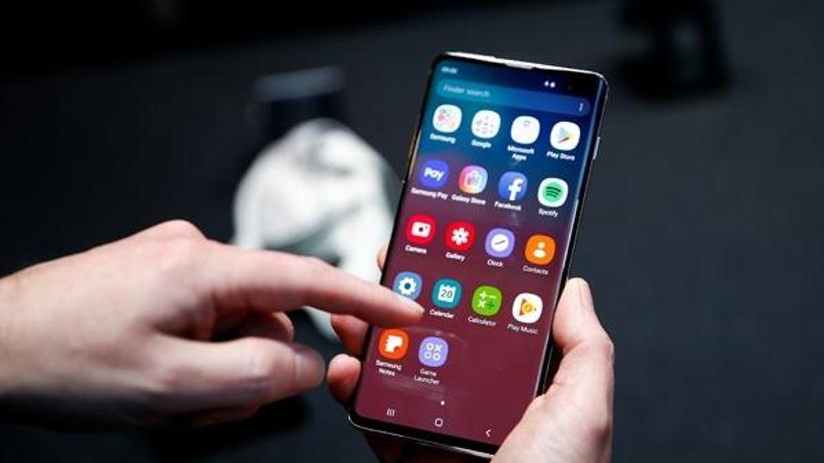 Galaxy S10e: Samsung'tan uygun fiyatlı telefon geldi