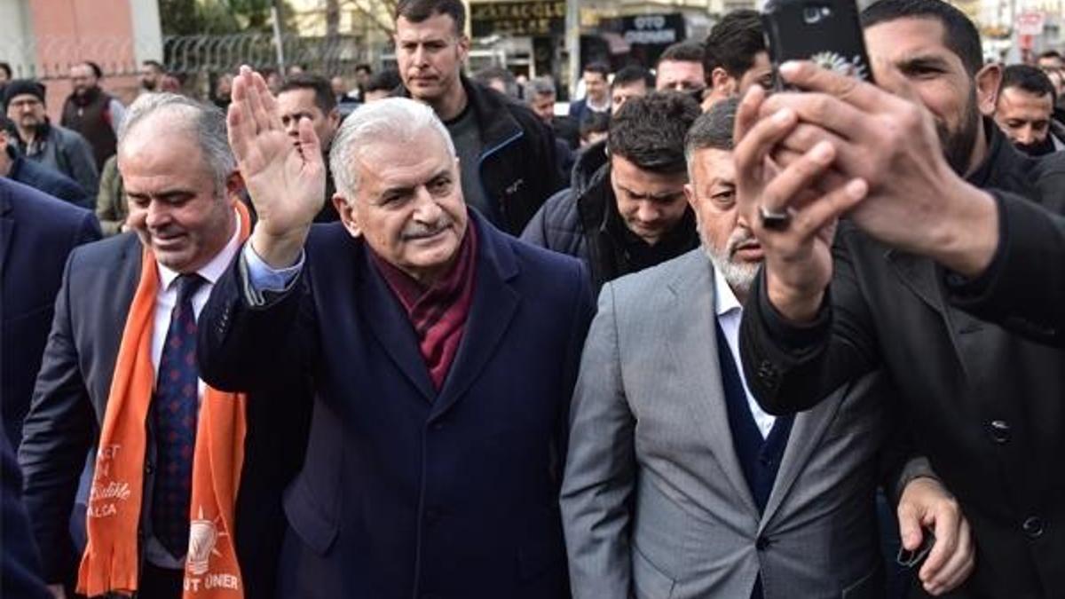 Binali Yıldırım: Hızlı tren Çatalca'dan geçiyor