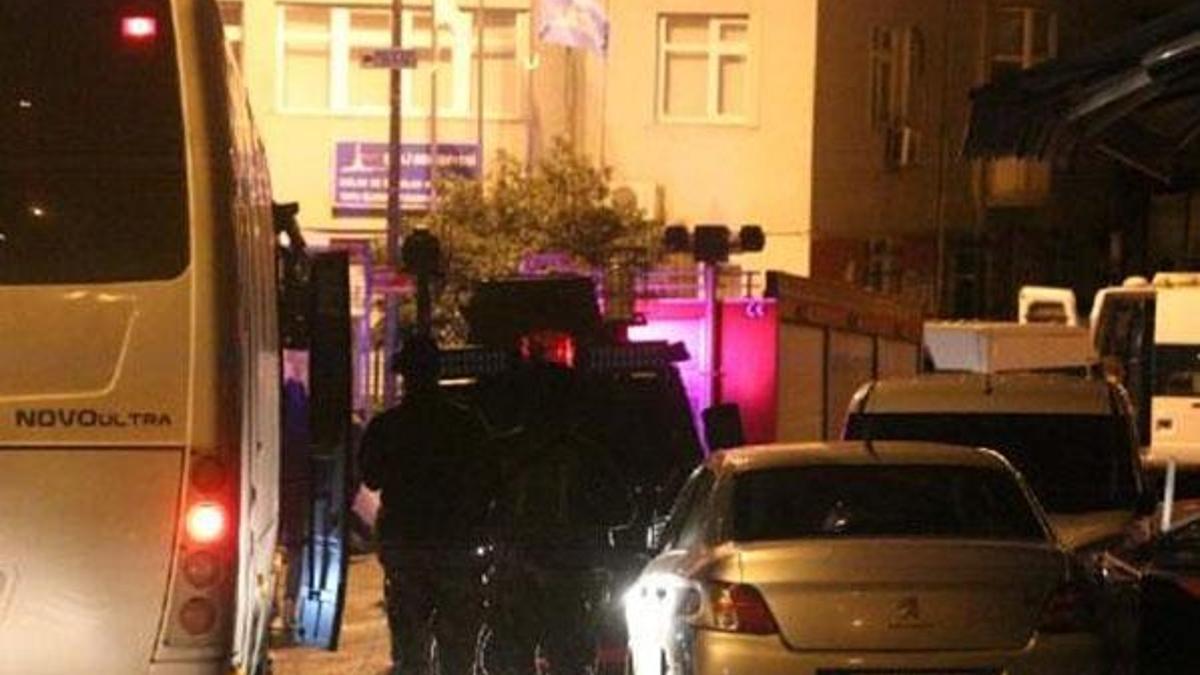İdil Kültür Merkezi'ne operasyon!