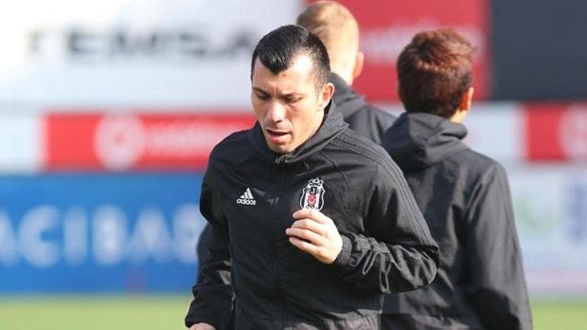 Gary Medel'e 'FIFA' darbesi!